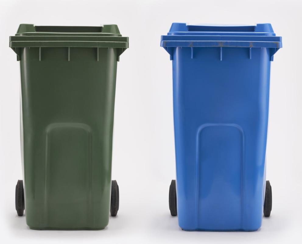  green and blue waste bin