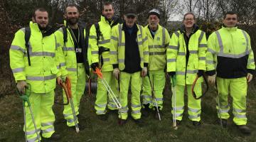 A photo of the team of litter pickers